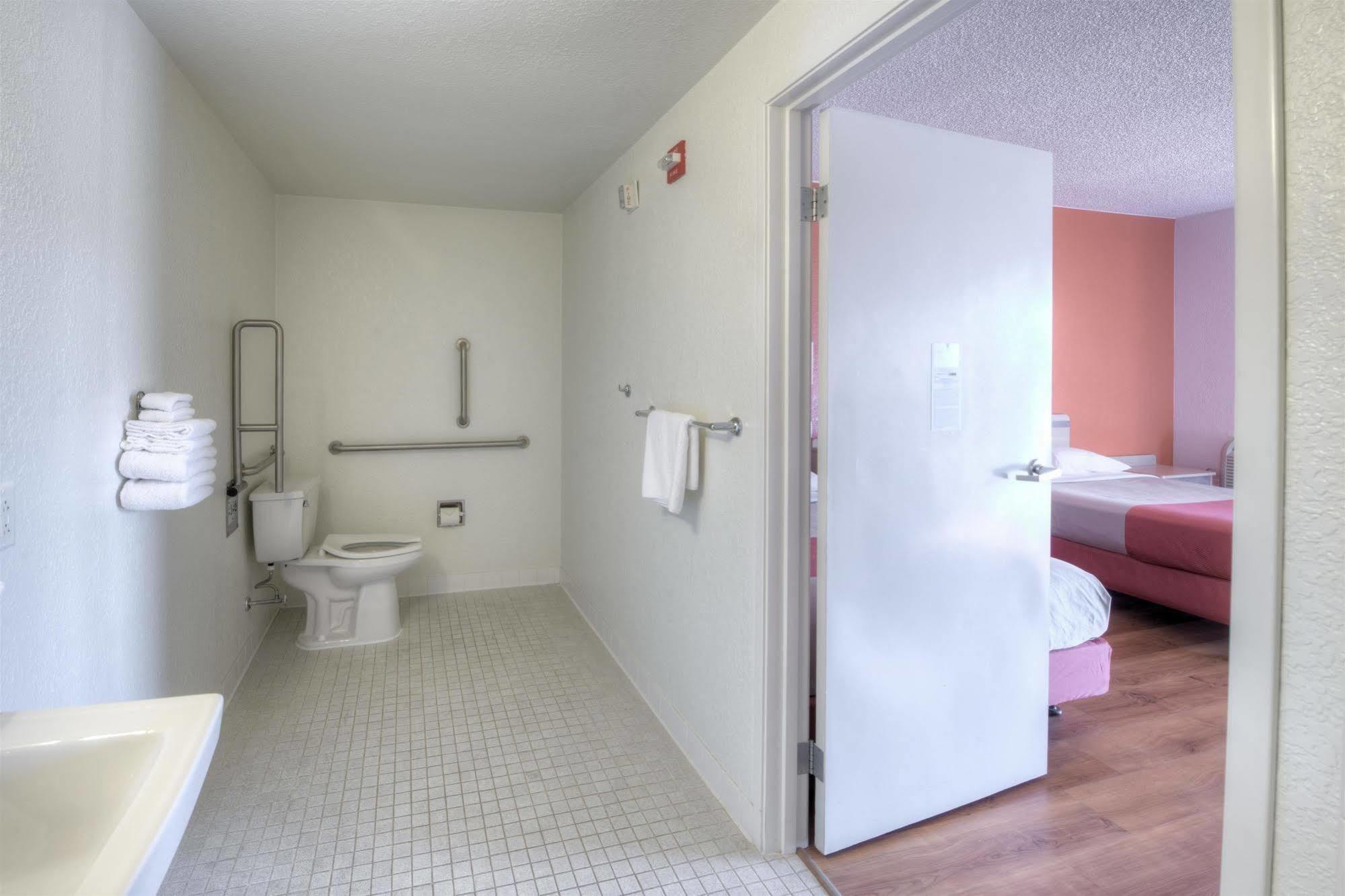 Motel 6-Niantic, Ct - New London Eksteriør billede