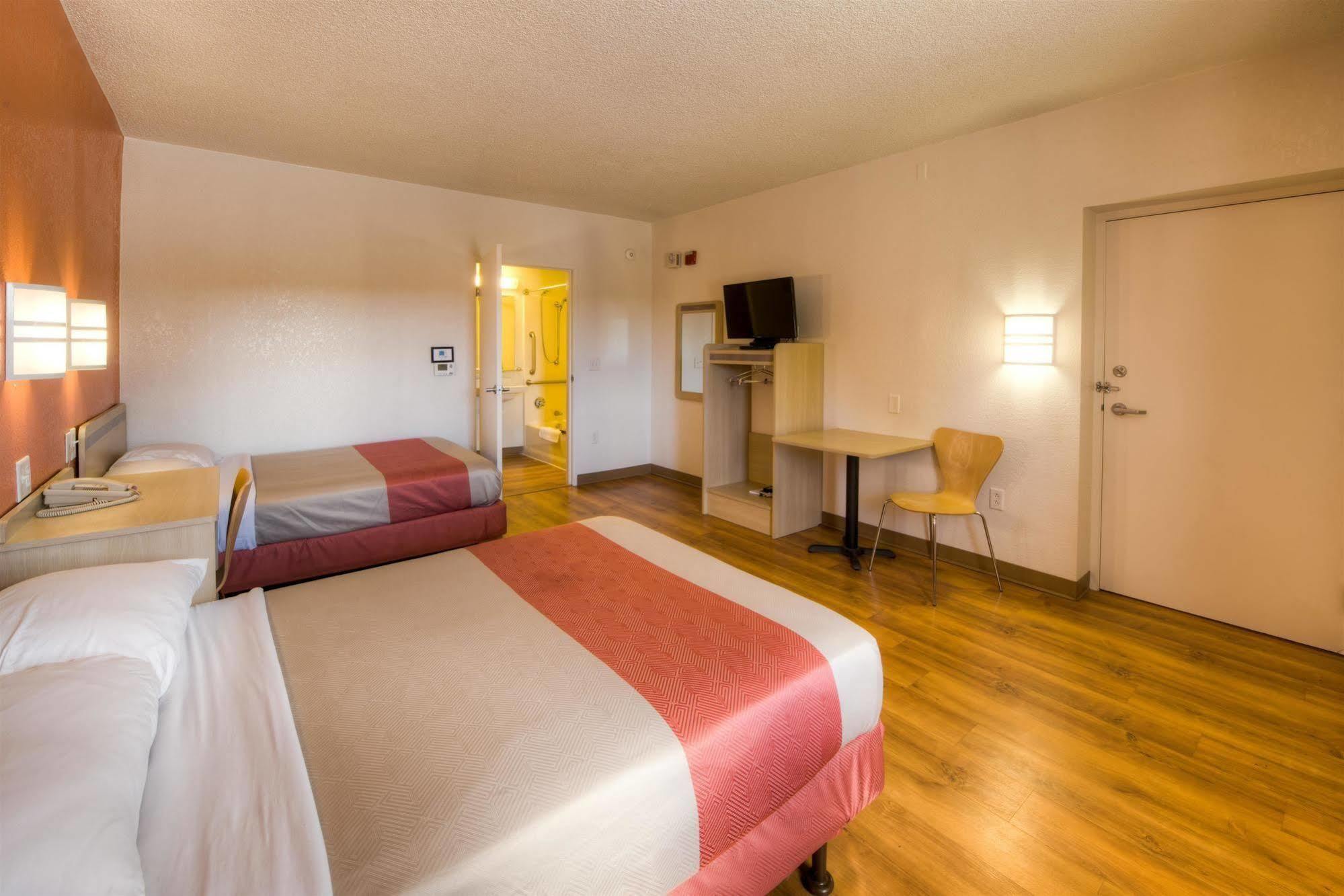 Motel 6-Niantic, Ct - New London Eksteriør billede